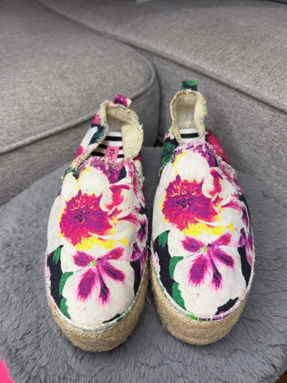 Betsey Johnson Flouncee Platform Espadrille Flats size 7.5